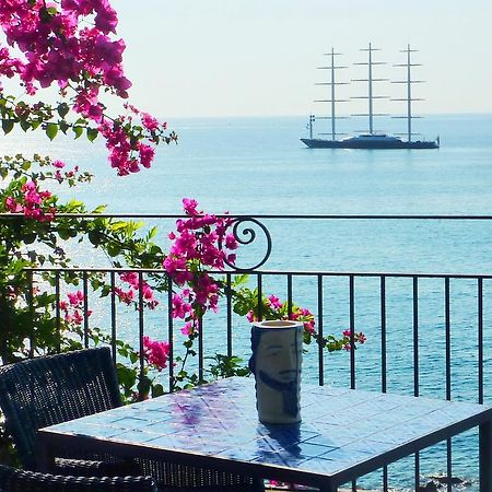 Hotel Palladio Giardini Naxos Bagian luar foto