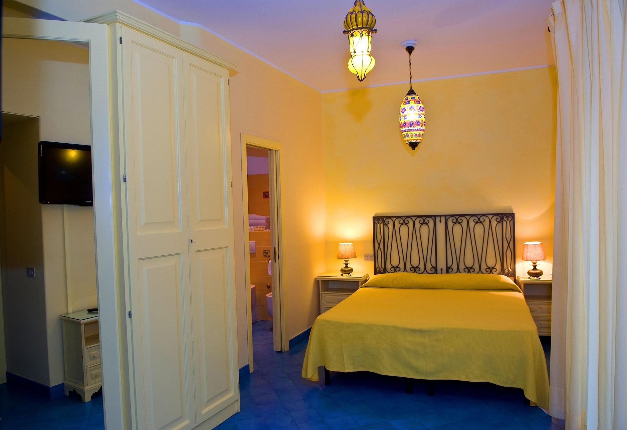 Hotel Palladio Giardini Naxos Bagian luar foto