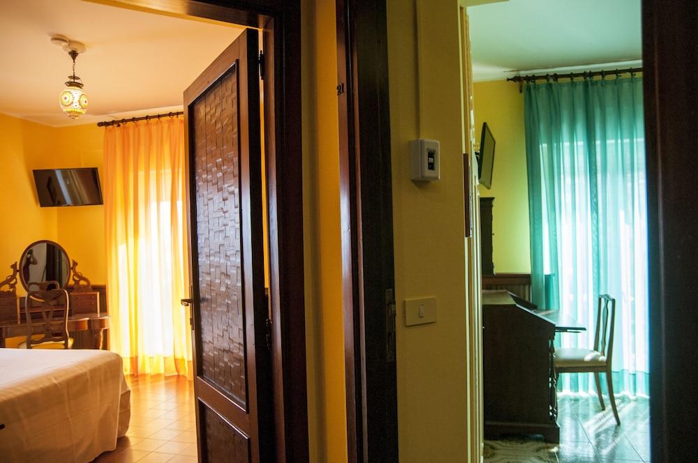 Hotel Palladio Giardini Naxos Bagian luar foto
