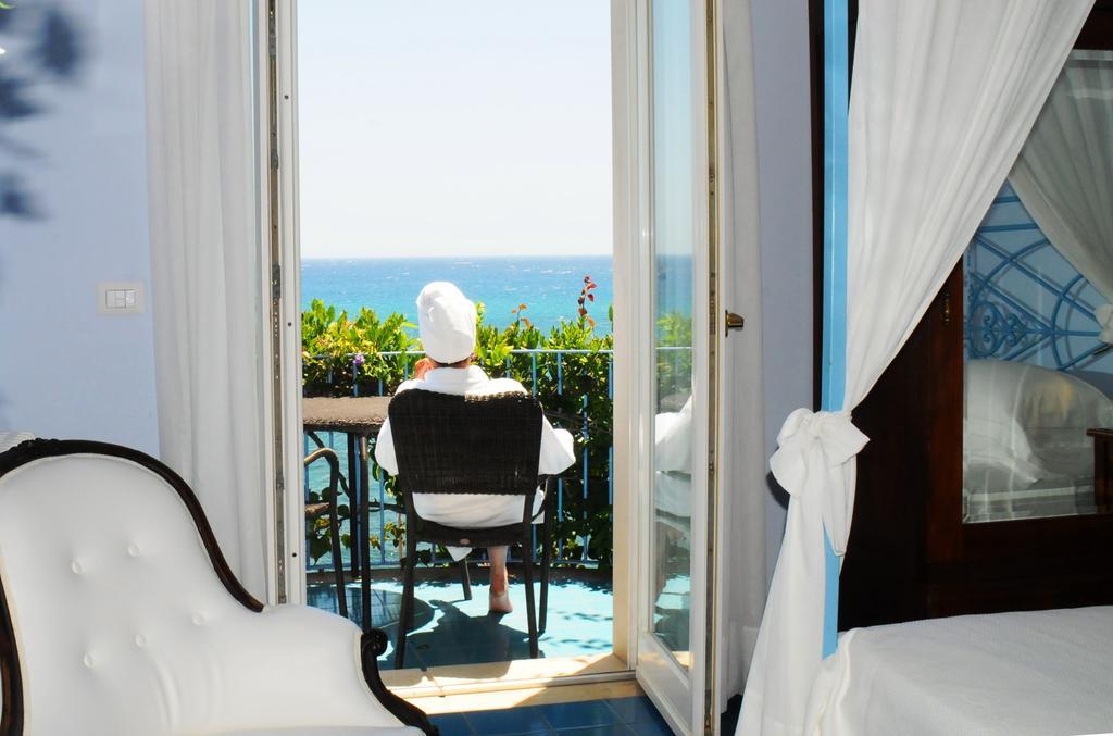 Hotel Palladio Giardini Naxos Bagian luar foto