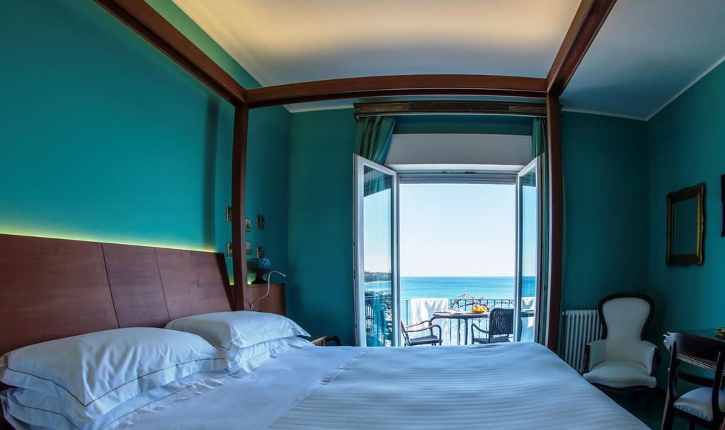 Hotel Palladio Giardini Naxos Ruang foto