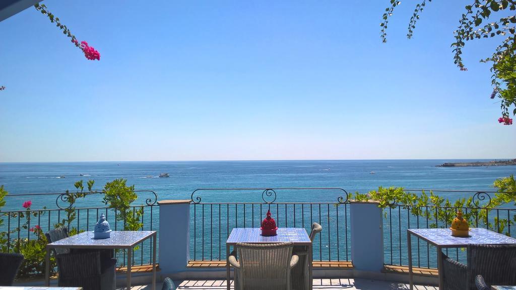 Hotel Palladio Giardini Naxos Bagian luar foto