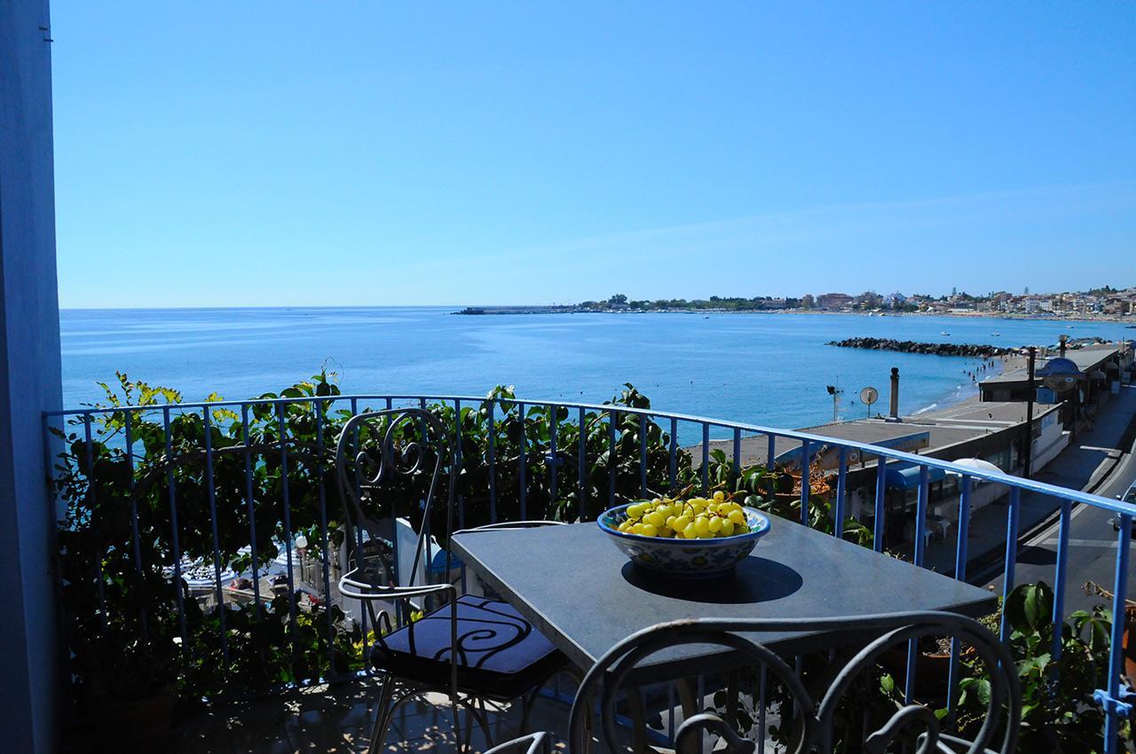 Hotel Palladio Giardini Naxos Bagian luar foto