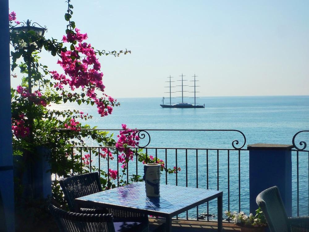 Hotel Palladio Giardini Naxos Bagian luar foto
